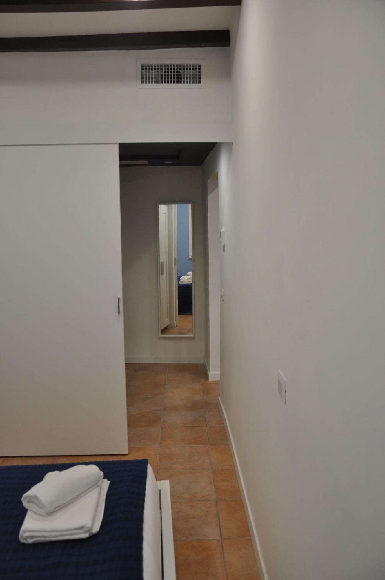 Casa Del Giglio Apartment โรม ภายนอก รูปภาพ